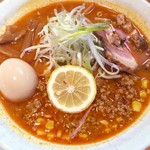 旭川らーめん かじべえ - 火山らーめん + 半熟味付玉子