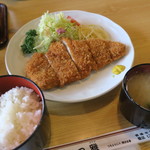 とんかつ雅 - 蓋を開けました