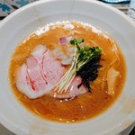 ヌードルズキッチン ガナーズ - 濃厚鯛そば（あっさり鴨脂）