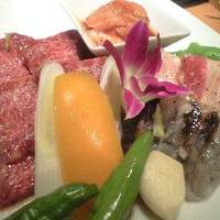 叙々苑 恵比寿ガーデンプレイス店 - 花会席のお肉１人前