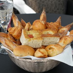 Robuchon au Dome - 「盛り過ぎじゃねーの！」ってぐらい出されます（笑）、おかわりも有り。