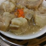 香港仔 焼味牛什魚蛋粉麵 - 