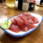 すき焼･鍋物 なべや - まぐろのすき身¥300ボリュームあるし美味しい