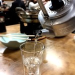 すき焼･鍋物 なべや - 日本酒の燗は小さな茶瓶で