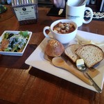 DAYBREAK　Liquor&Coffee - 自家製パンとミネストローネのスーププレート