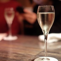 grigio la tavola - 