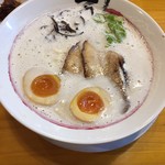 濃厚煮干とんこつラーメン 石田てっぺい - 