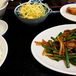 台湾料理 ばん - 鶏皮の料理が一番美味しかった