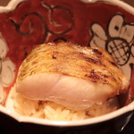 東麻布 天本 - 長崎ブランド魚アカムツ「紅瞳」炭焼き酢飯