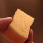 東麻布 天本 - PATISSIER eS KOYAMAと同様のメレンゲを使用した「玉」