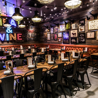 MEAT&WINE WINEHALL GLAMOUR_2