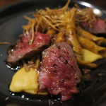 セルサルサーレ - ピアットウニコ 黒毛和牛のイチボ 五島牛のボロネーゼ ガルガネッリ ゴボウの細切りフライ2