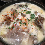 俺のフレンチ - A5ランク牛スジのグツグツクリーム煮込み