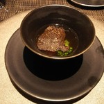 イル アオヤマ - コンソメ、白子、トリュフ