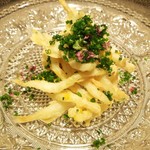 イル アオヤマ - 白魚