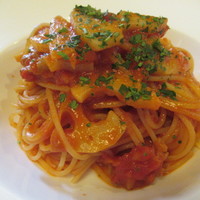 坂の上レストラン - 阿部鶏せせりと蓮根のスパゲッティーニ・アラビアータ