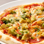 Red snow crab and avocado pizza