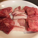 松阪牛＆伊賀牛焼肉 - 食べ比べプレート（伊賀牛、伊賀豚、松坂牛）