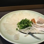 萬代 - 河豚の薄造り