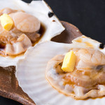 居酒屋よっちゃん - ホタテバター醬油焼き