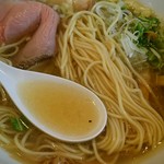 麺、スープアップ