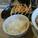 麺屋 壱心 - 壱心餃子(350円)、半ライス(100円)