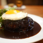 レストラン・サカキ - 料理写真:ハンバーグ　デミグラスソース　目玉焼きトッピング