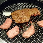 焼肉トラジ - 