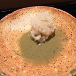 鮨みなと - 残った肝ソースは舎利と和えます