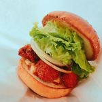 FRESHNESS BURGER - 期間限定、オイスターバーガー ¥518