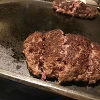 牛幸 本店 - 鉄板へドーン！