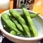 炭火焼き鳥 大山 - お通しの枝豆