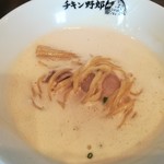 らーめんチキン野郎 - 平打ち麺