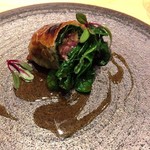 アルゴリズム - ⑥FG　青の甘味　筒（うずらとフォアグラのパイ包み、縮みほうれん草、アバソース…かな？）