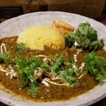 SPICY CURRY 魯珈 - 限定カレー 菜の花と鶏せせりのサグカレー～旬のわさび菜を添えて～