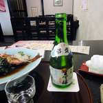 日本料理 水車本店 - 店内に映える富山県産『銀盤』