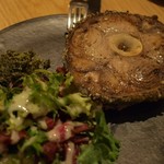 SARU Wine Japan Bistro - SARU特製 豪快マグロの希少部位ステーキ