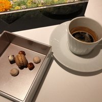 レストランエール - マカロンとエスプレッソW