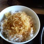 いなかそば 田 - 半ライスwithあげ玉・特製天丼たれ