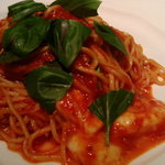 カメレオン - トマトとモッツァレラとバジル