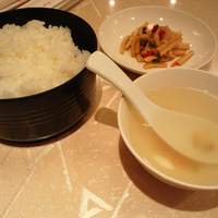 四川料理 龍の子 - 最初に運ばれてくるセット（蓋してくれよ～）