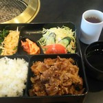 焼肉　新羅 - 焼き肉弁当750円(税込)