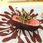 トゥ・ラ・ジョア - 赤身の短角牛に見事な火入れです