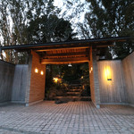 汀渚 ばさら邸 - 2018年2月再訪：はなれ専用の門構え☆