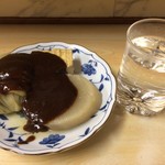 自由軒 - 大根に厚揚げにロールキャベツのおでん。