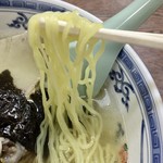 北海屋 - 特製北海ラーメン・塩　麺アップ