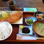 にじゅうまる - とんかつ定食　￥680