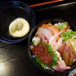 鮨の瀬川 - 松ちらし(1500円+税)です。