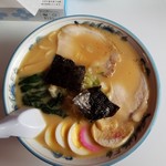 味の清ちゃん - 昔の味噌ラーメン(800円)です。
