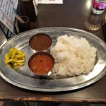 アンジュナ - マトン、ダール、ライス大盛り。